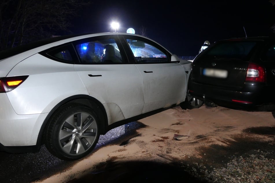 Die Einsatzkräfte waren bis in die späten Abendstunden im Einsatz.