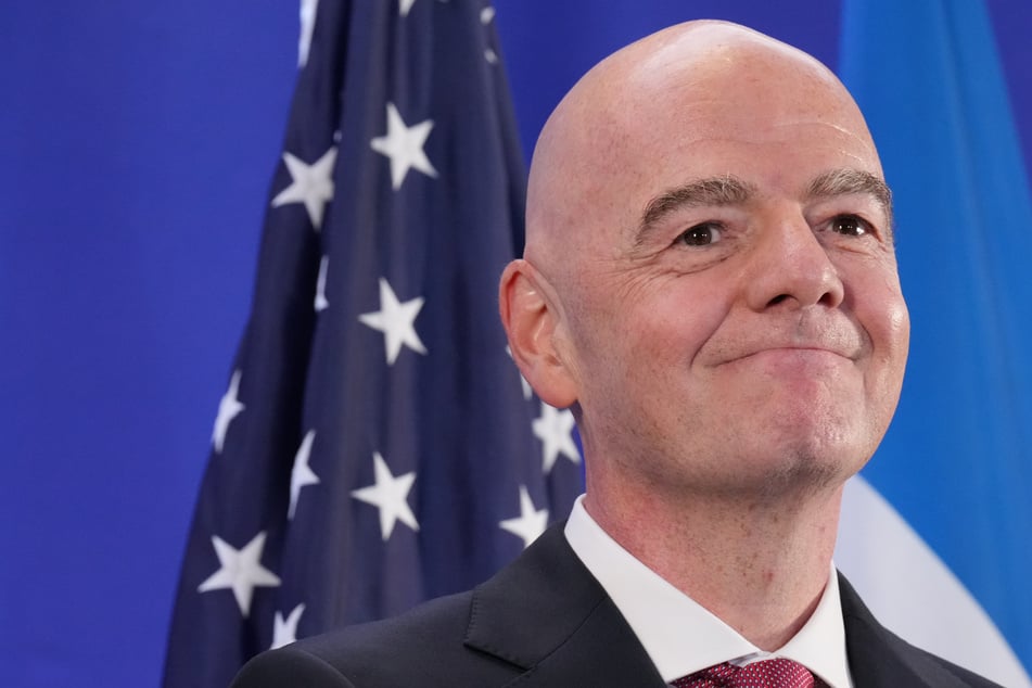 FIFA nach UEFA-Drohung: "Niemand verkauft den Fußball"