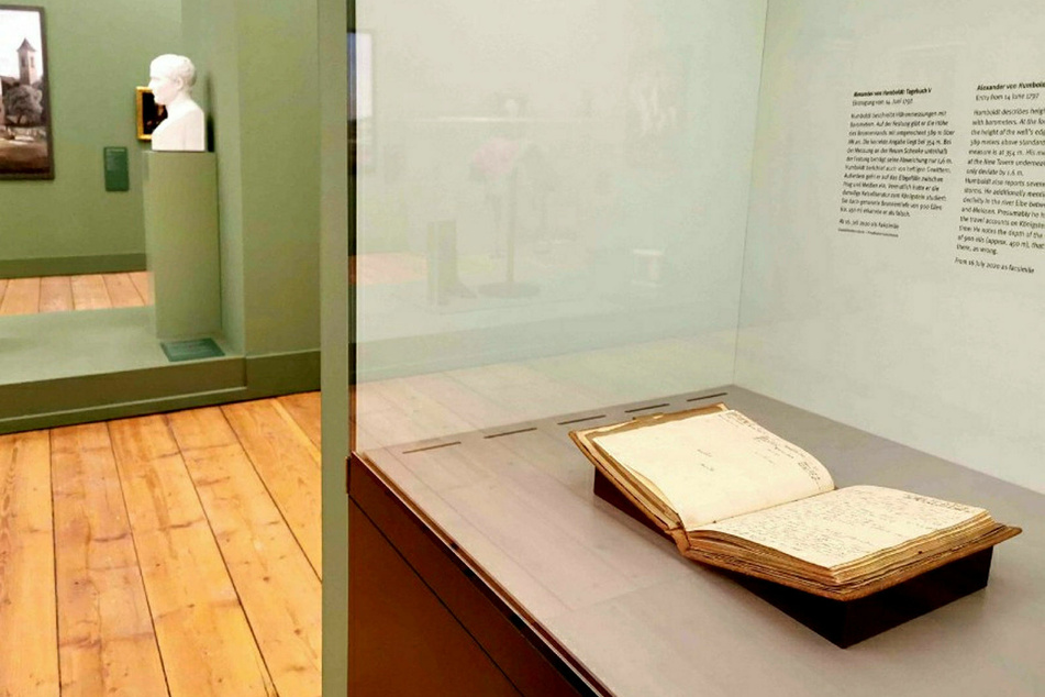 Für Besucher ist kein Unterschied feststellbar: Noch liegt in der Ausstellung auf der Festung Königstein das Original-Tagebuch, wird nun gegen Groteguts Faksimile getauscht.