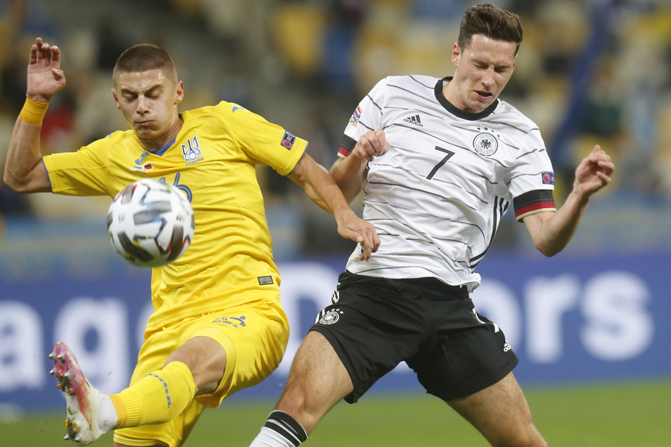 Deutschland hatte einige Möglichkeiten, um das Spiel mit einem deutlicheren Sieg zu beenden. Auch Julian Draxler (r.) vergab eine hochkarätige Torchance.