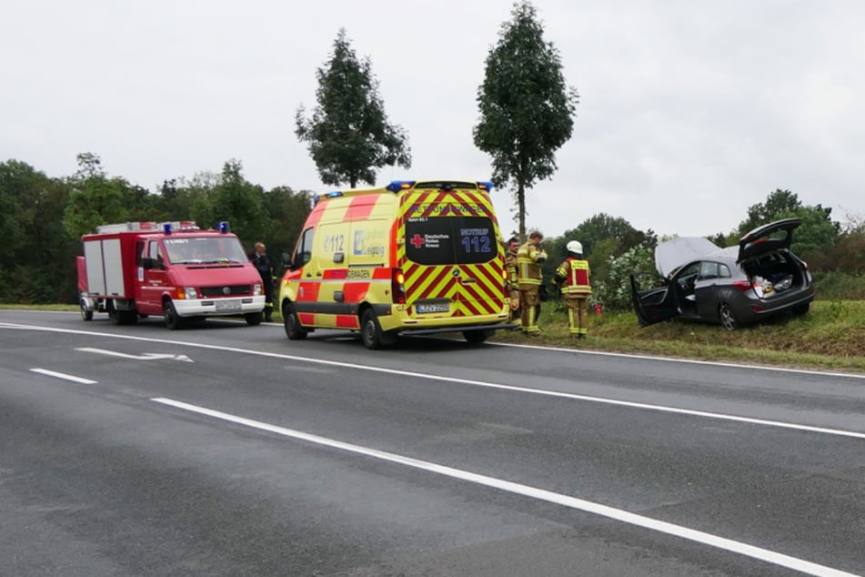 Auf der Großsteinberger Straße bei Pomßen ist am Mittwochnachmittag ein 63-Jähriger mit seinem Hyundai verunglückt.
