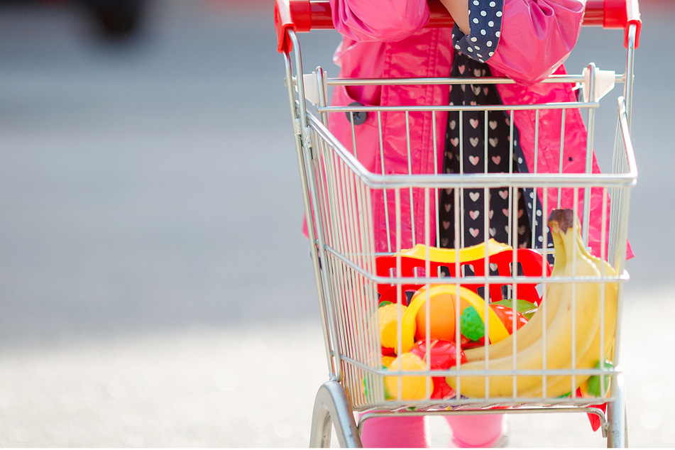 Das vierjährige Mädchen spazierte alleine in einem Supermarkt umher. (Symbolbild)