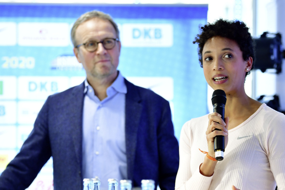 Martin Seeber, Meeting-Direktor des ISTAF und die deutsche Leichtathletin und Weitsprung-Weltmeisterin Malaika Mihambo. (Archivbild)