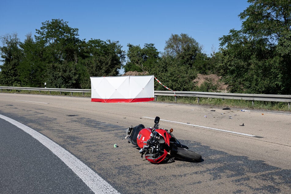 Im Kurvenbereich zwischen der A60 und der A671 verlor der Motorradfahrer offensichtlich die Kontrolle über seine Maschine.