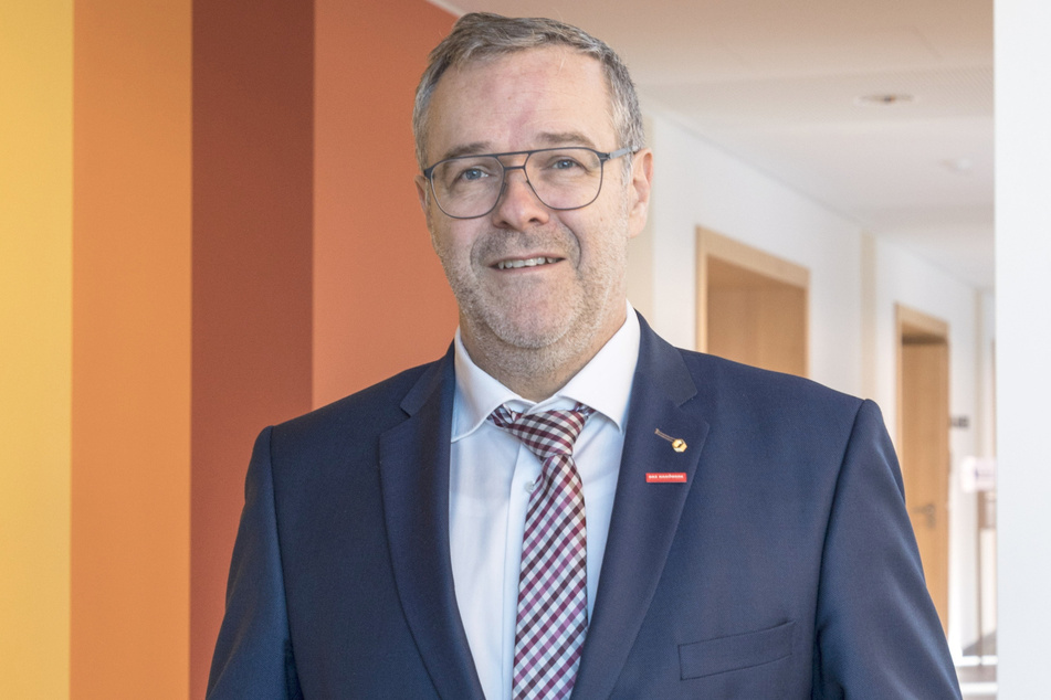Handwerkerpräsident Jörg Dittrich (53) will auch die Wirtschaft schützen.