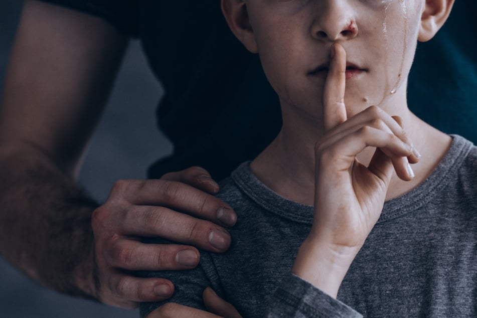 Wissenschaftler sicher: Zu wenige Hilfs-Angebote für männliche Opfer sexueller Gewalt