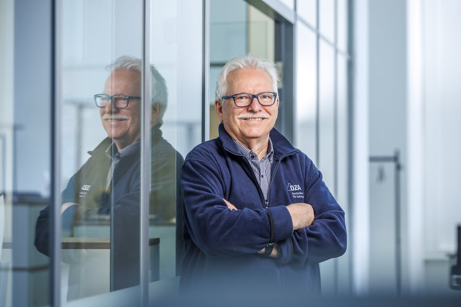 DZA-Gründungsdirektor Prof. Günther Hasinger (71) hat sich der Forschung zu Schwarzen Löchern verschrieben. An der TU Dresden hat er auch eine Professur am Institut für Kern- und Teilchenphysik inne.