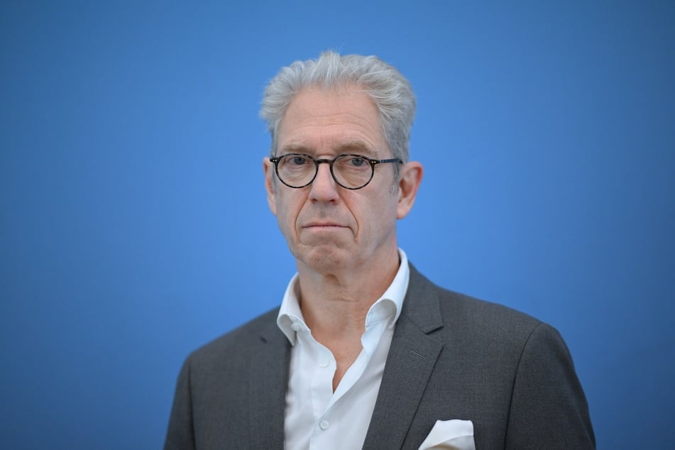 Kassenärzte-Chef Andreas Gassen (63) will die Krankschreibe-Reglung lockern.