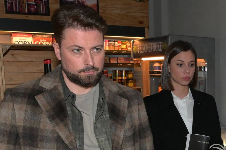 John macht sich große Sorgen um seine Tochter Clara und ahnt nicht, dass Matilda mit ihrem Verschwinden zu tun hat.