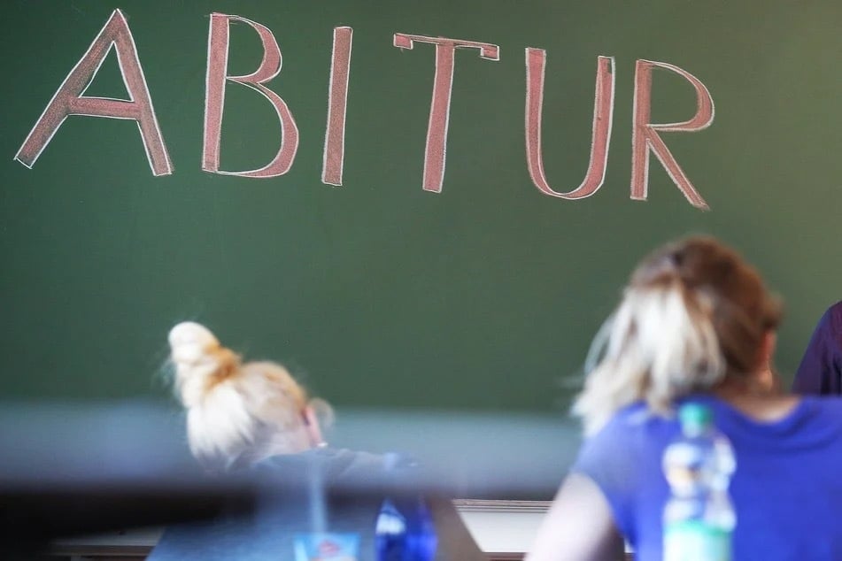 Im Schuljahr 2024 wurden die Mathe-, Deutsch- und Chemie-Prüfungen an drei aufeinanderfolgenden Tagen geschrieben.