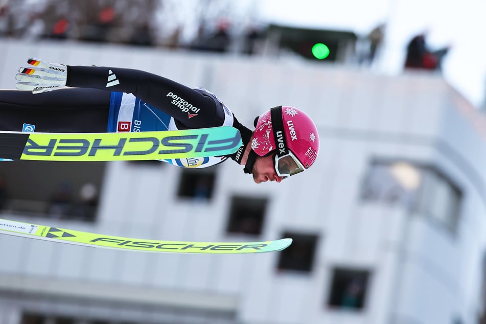 Der bestplatzierte deutsche Skispringer der Vierschanzentournee, Felix Hoffmann, springt aktuell unter Schmerzen.