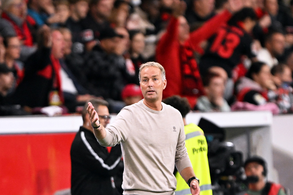 Dieses Debüt wird B04-Coach Kasper Hjulmand wohl nicht so schnell vergessen.