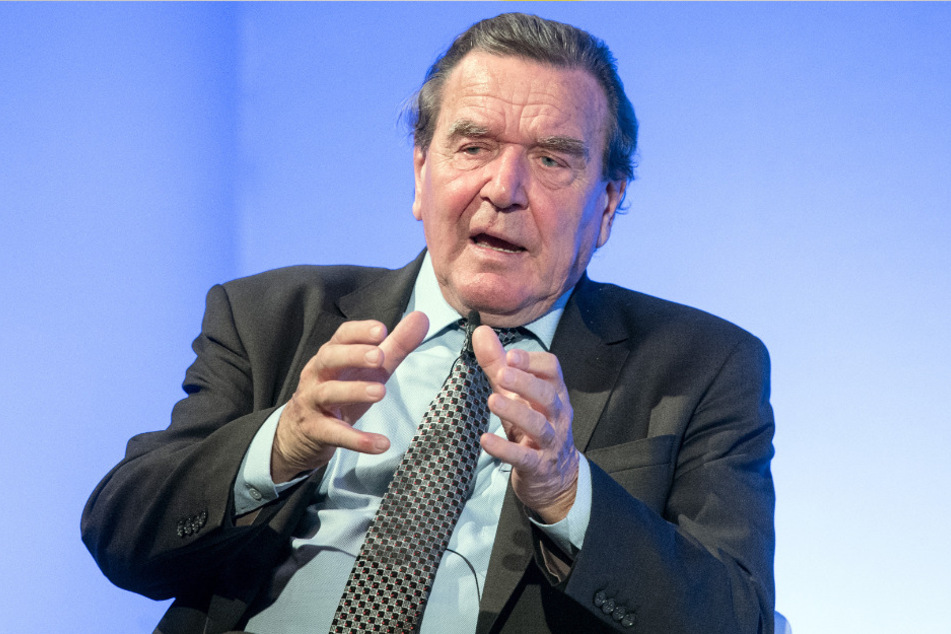Gerhard Schröder, ehemaliger Bundeskanzler, spricht vor dem Initiativkreis Mönchengladbach. (Archivbild)