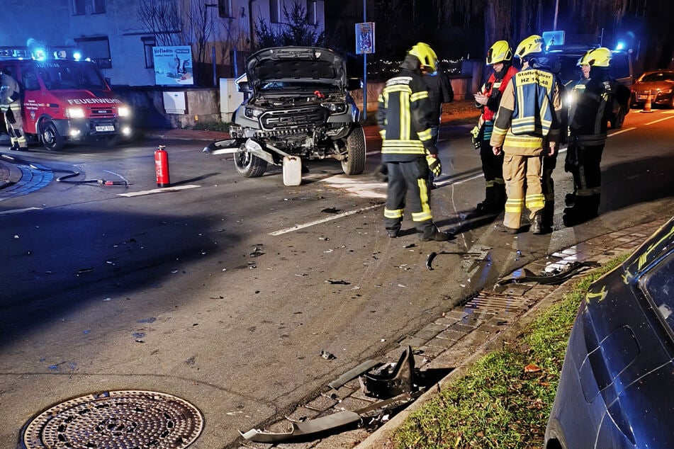 Nur etwa 17 Kilometer entfernt kam es zur selben Zeit zu einem ähnlichen Frontalunfall.