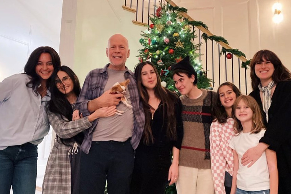 Bruce Willis' daughters emotionally reacted to the outpouring of love from friends and fans.