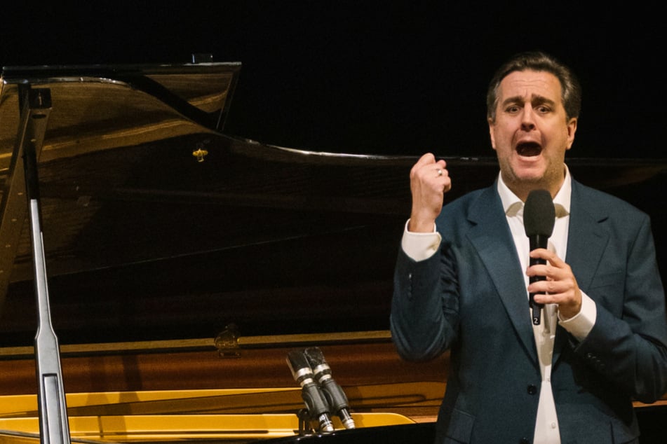 Dresden: Dresdner Musikfestspiele: Was hat denn Bastian Pastewka hier auf der Bühne zu suchen?