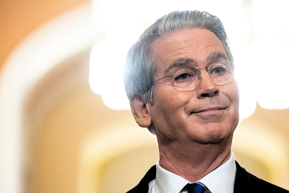 Bessent slams Congress stock trades – while failing to divest from his holdings
