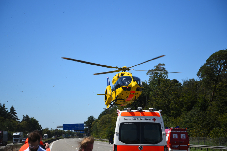 Mit dem Rettungshubschrauber wurde der Verletzte ins Krankenhaus geflogen.