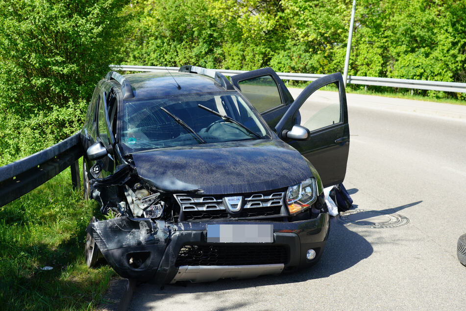 Für einen Dacia-Lenker aus dem Kreis Göppingen kam nach einem schweren Unfall jede Hilfe zu spät.