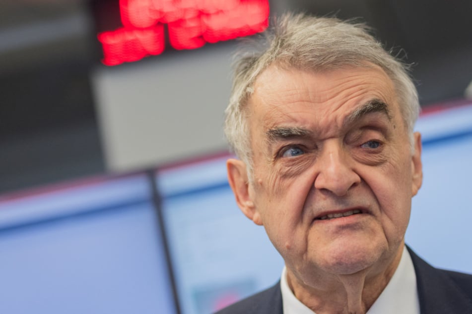 Vertrag mit Amerikanern läuft aus: Herbert Reul sucht neue Software im Kampf gegen Kriminelle