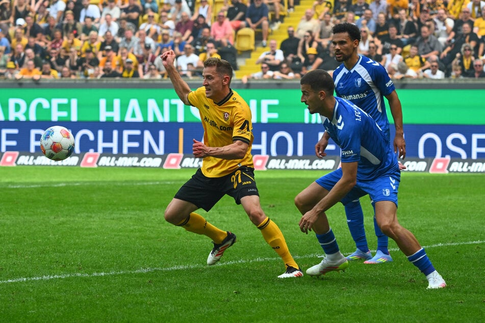 In der Rückrunde der Vorsaison war es ein Trainingsduell: Niklas Hauptmann (29, l.) gegen Andi Hoti (22, r.). Diesmal biss sich auch "Haupe" die Zähne an ihm aus.