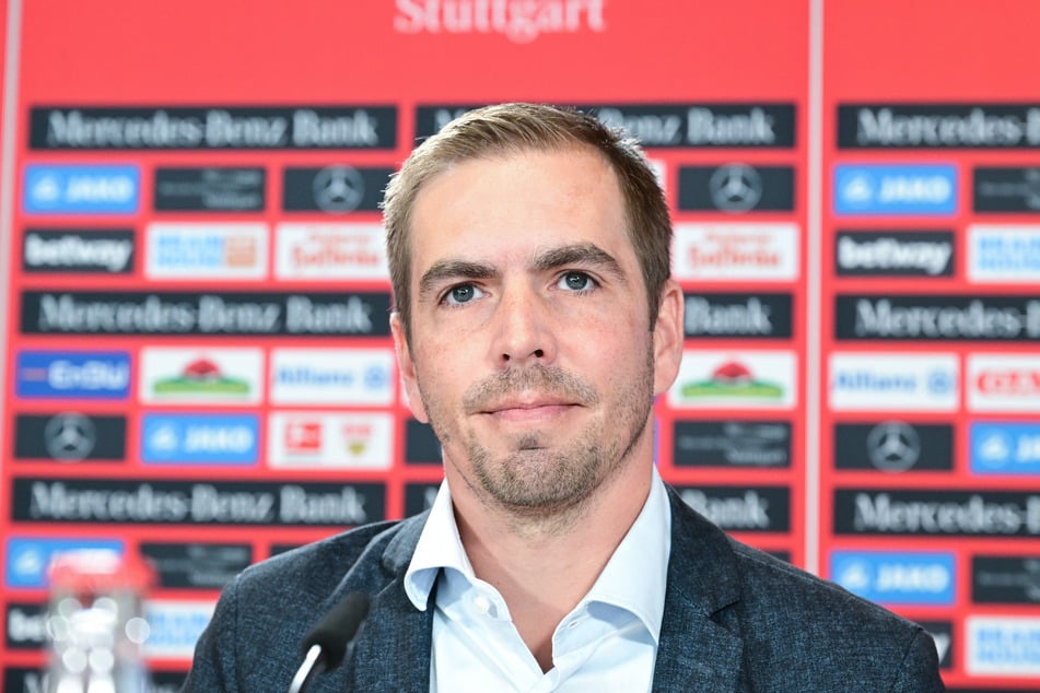 Gegen Philipp Lahm (38), der Fußballern von Coming-outs abgeraten hat, äußerte Krzikalla klare Kritik.