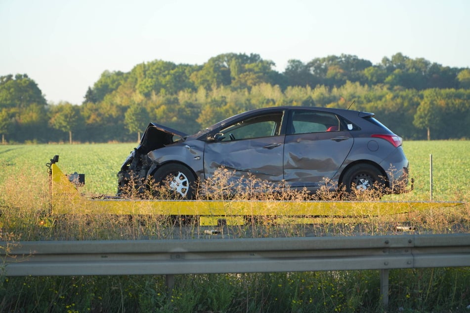Der Fahrer dieses demolierten Hyundais blieb unverletzt.