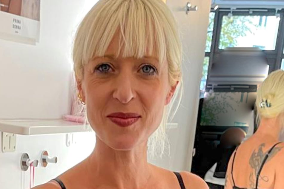 Tina (45) zeigte sich verführerisch in Dessous und setzte auf ihren Freund als Shopping-Begleitung.