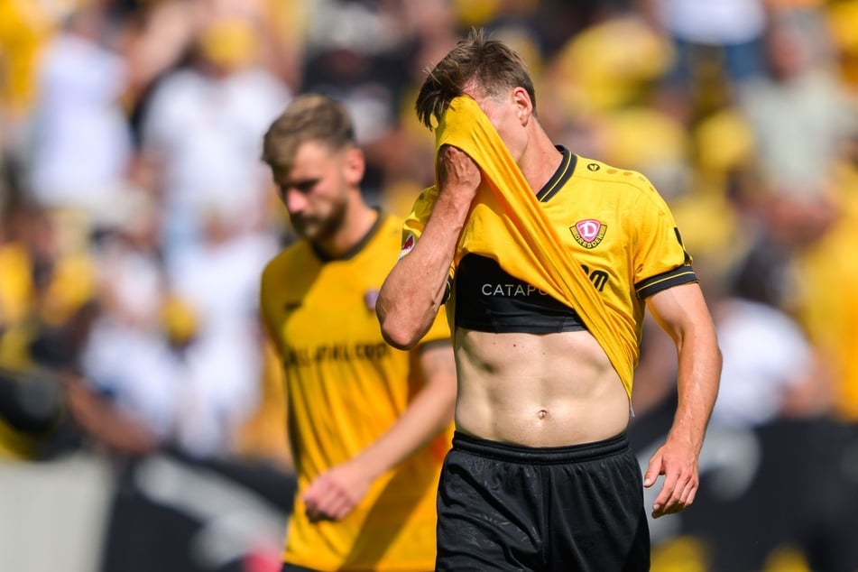 Hängende Köpfe bei Dynamo! Die SGD verliert zum ersten Mal seit 25 Jahren im Rudolf-Harbig-Stadion gegen den 1. FC Magdeburg.