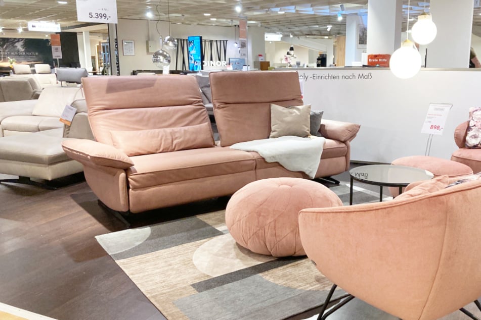 Schöne Sofas und Sessel gibt's bei Möbel Ehrmann in Reilingen gerade zum Sparpreis!