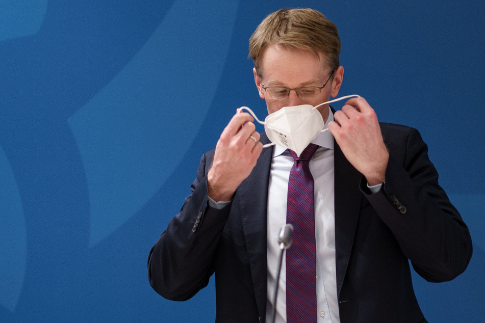 Ministerpräsident Günther kündigt Ende der Maskenpflicht an