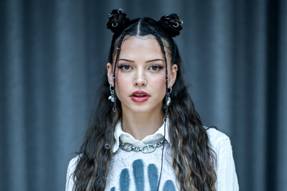 Popstar Nina Chuba (27) ist seit Jahren in Therapie und kann es laut eigener Aussage jedem empfehlen. (Archivfoto)
