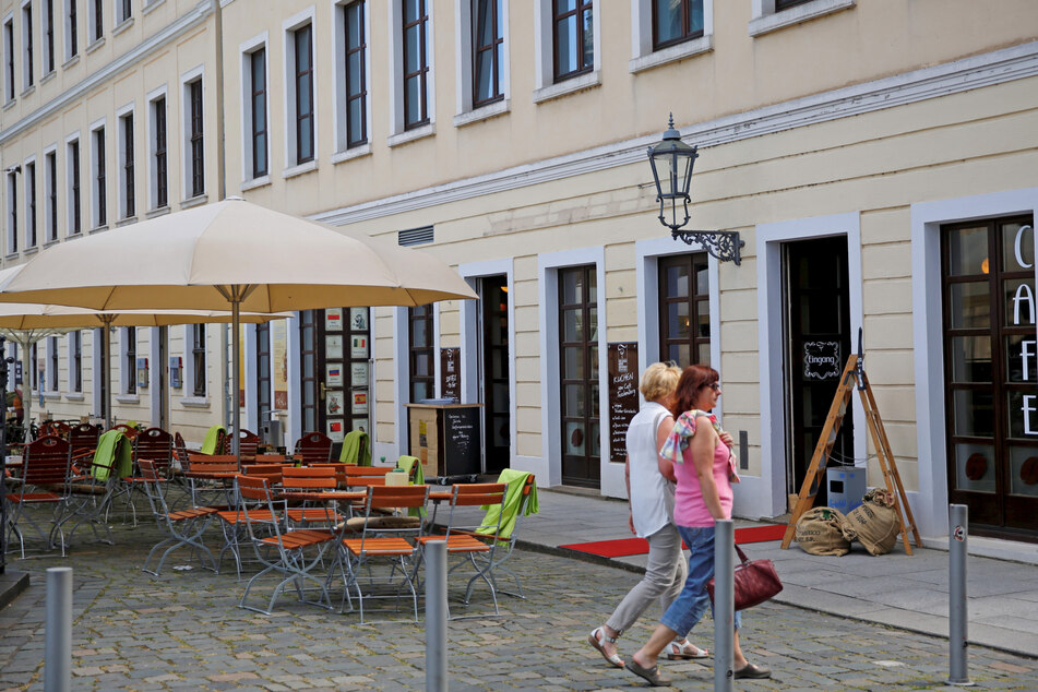 Im "Sophienkeller" am Taschenbergpalais wurde der kurfürstliche Abschied gefeiert.