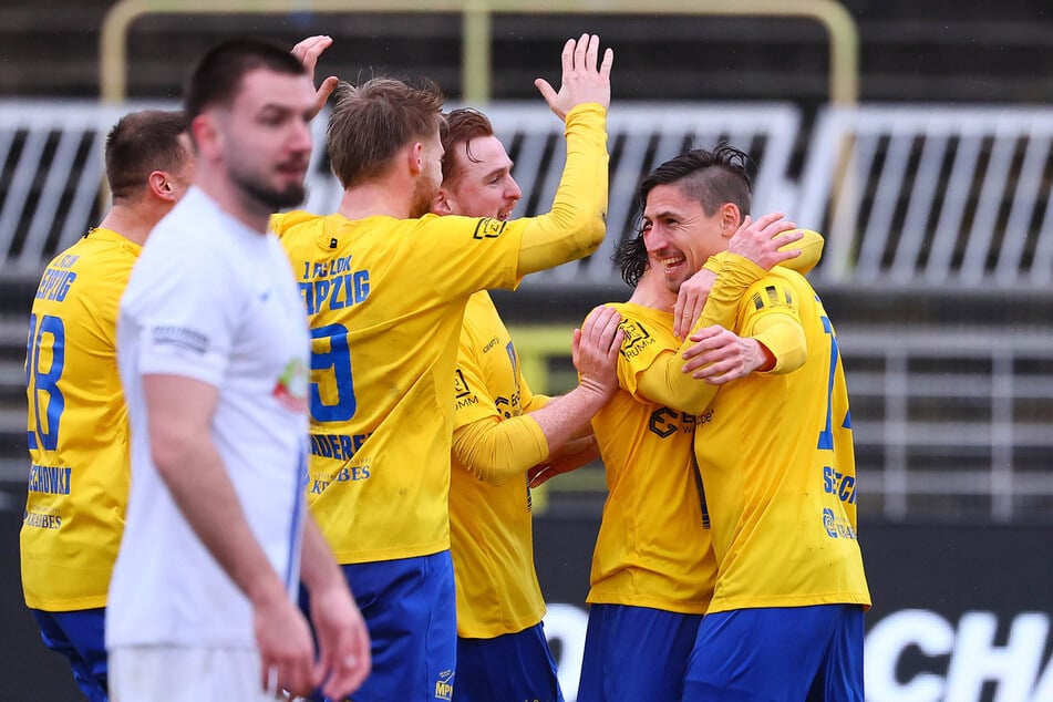 Alexander Siebeck (r.) trug sich gegen Eilenburg als Doppeltorschütze ein.
