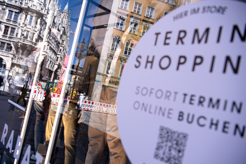 Die Fußgängerzone in der Innenstadt von München. Läden dürfen nur noch mit einem negativen Corona-Test betreten werden.