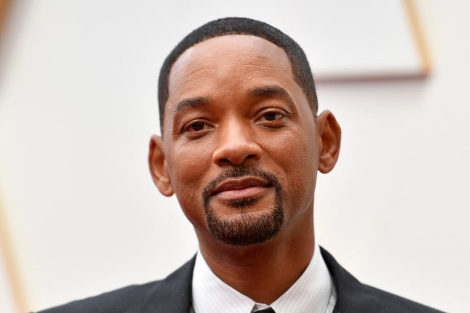 Will Smith (55) hat Behauptungen über Sex mit einem Kollegen zurückgewiesen.