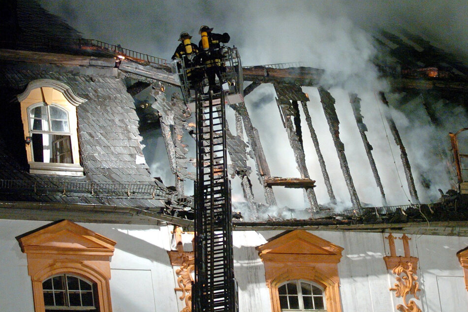 Um Brände wie an der Anna Amalia Bibliothek in Weimar zu verhindern, hat die Uni Magdeburg besondere Brandsensoren entwickelt. (Archivfoto)