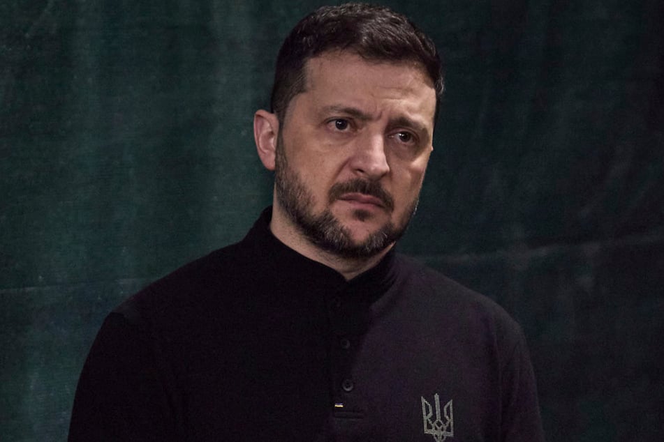 Der ukrainische Staatschef Wolodymyr Selenskyj (47) muss in diesen Stunden mit harten Entscheidungen rechnen.