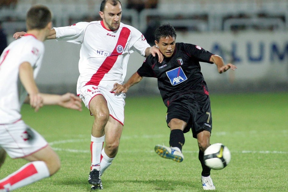 Der Bosnier, der auch die serbische Staatsbürgerschaft besaß, kickt einst selbst.