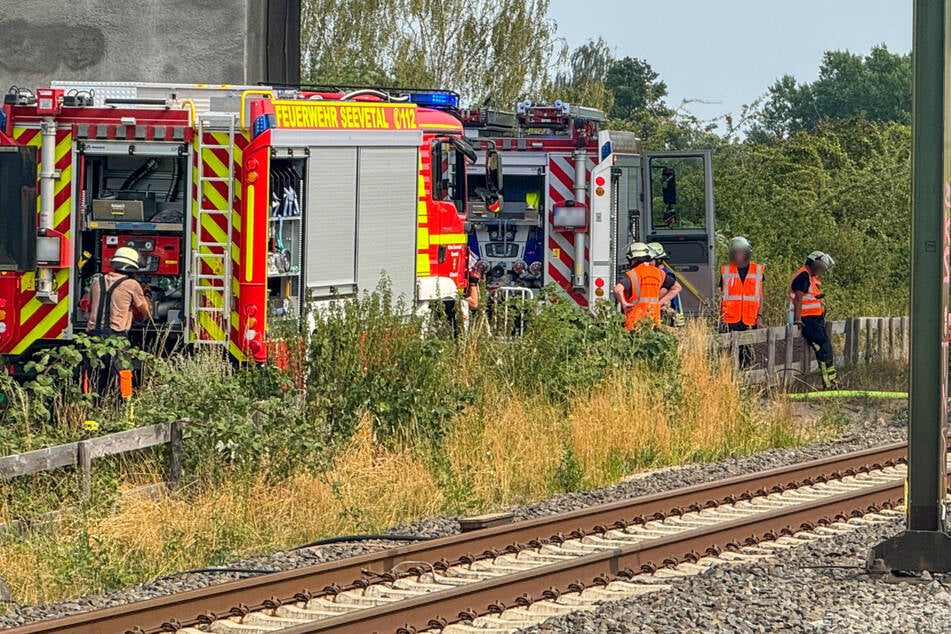 Zwei Brände auf Bahnstrecke: Ausfälle und Verspätungen bei Metronom