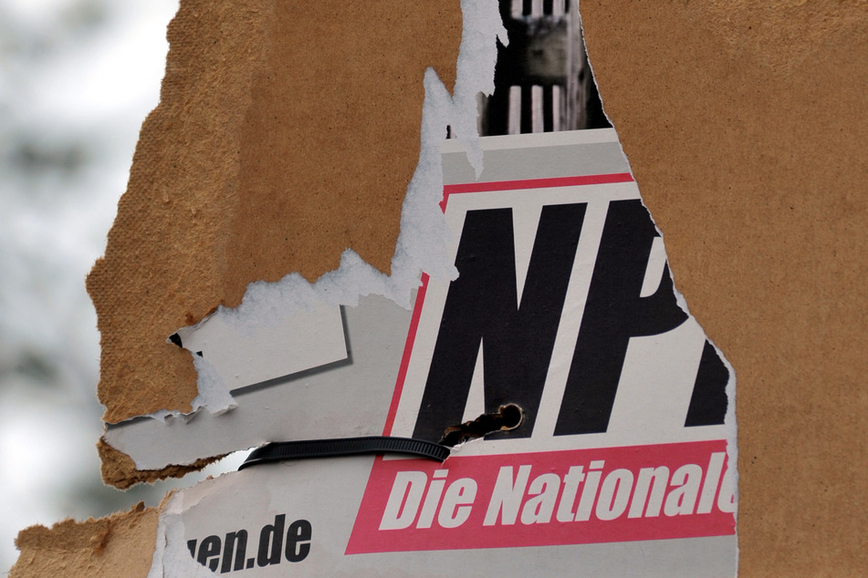 Die Stadt Mönchengladbach hatte 2019 Wahlplakate der NPD mit der Aufschrift "Stoppt die Invasion: Migration tötet!" entfernen lassen.