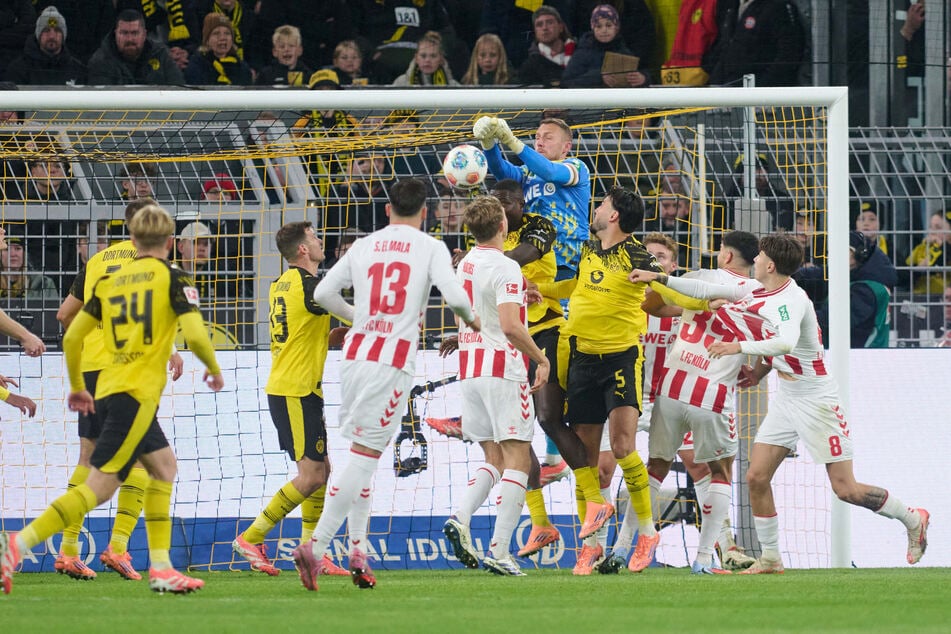 Keeper Marvin Schwäbe brachte den BVB mit zahlreichen Paraden zur Verzweiflung.