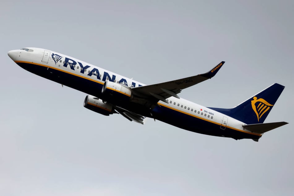 Statt mit EasyJet ist die 79-Jährige mit Ryanair geflogen und auch nicht wie geplant in Berlin gelandet, sondern in Bologna.