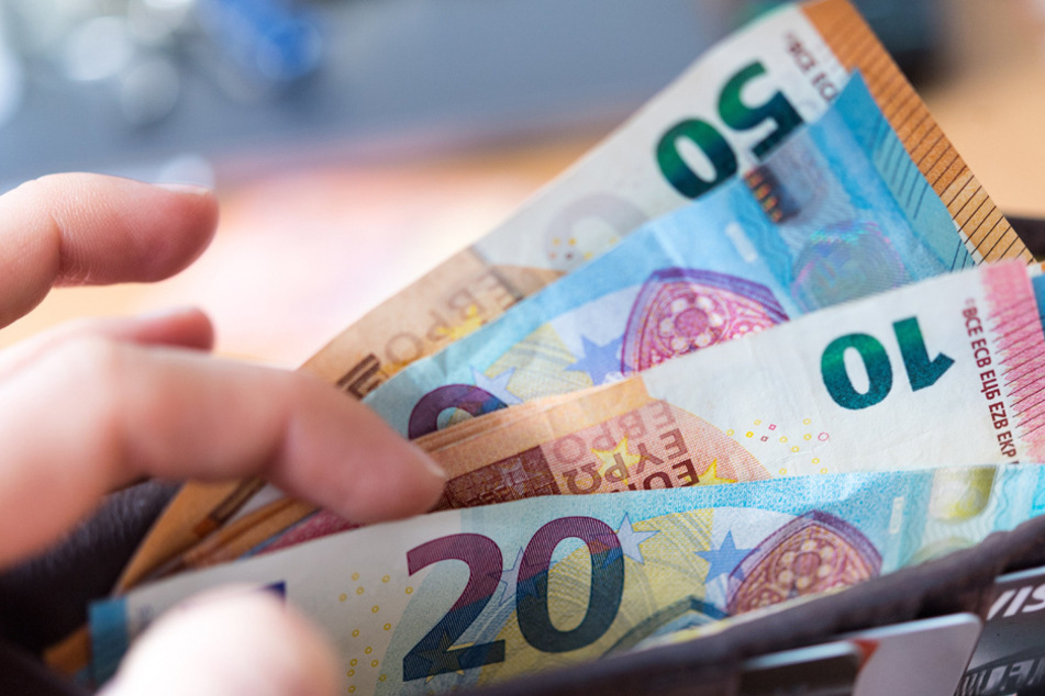Im Vergleich zu anderen Ländern lieben die Deutschen ihr Bargeld - zumindest noch. (Symbolbild)
