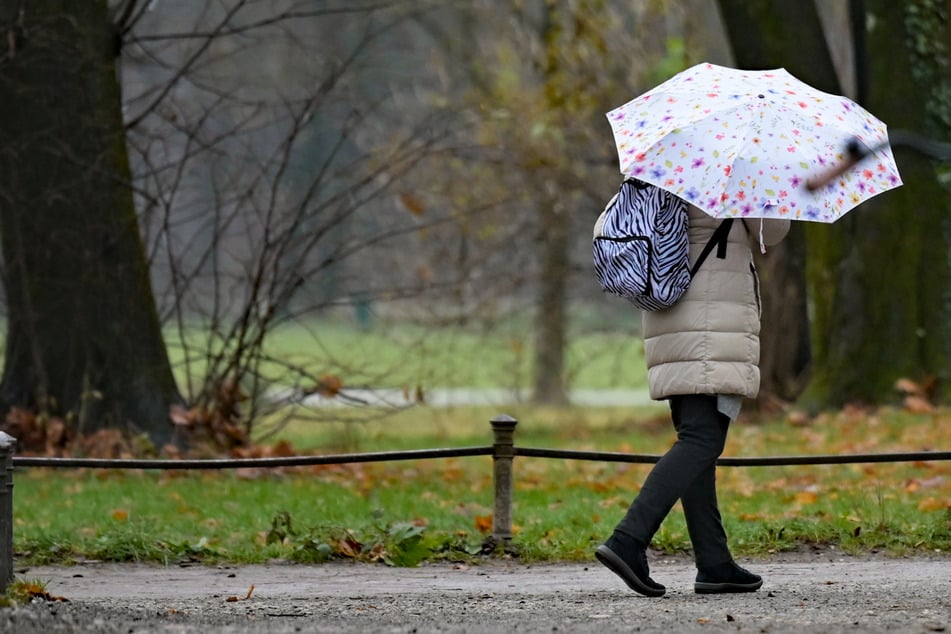 Mütze auf, Schirm raus: So startet NRW in die neue Woche