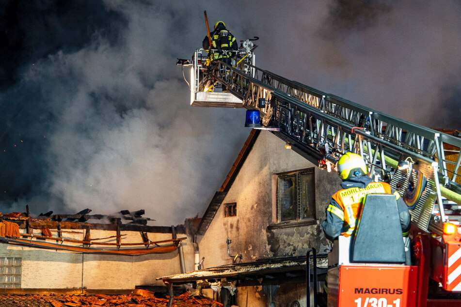Die Feuerwehr hatte alle Hände voll zu tun.