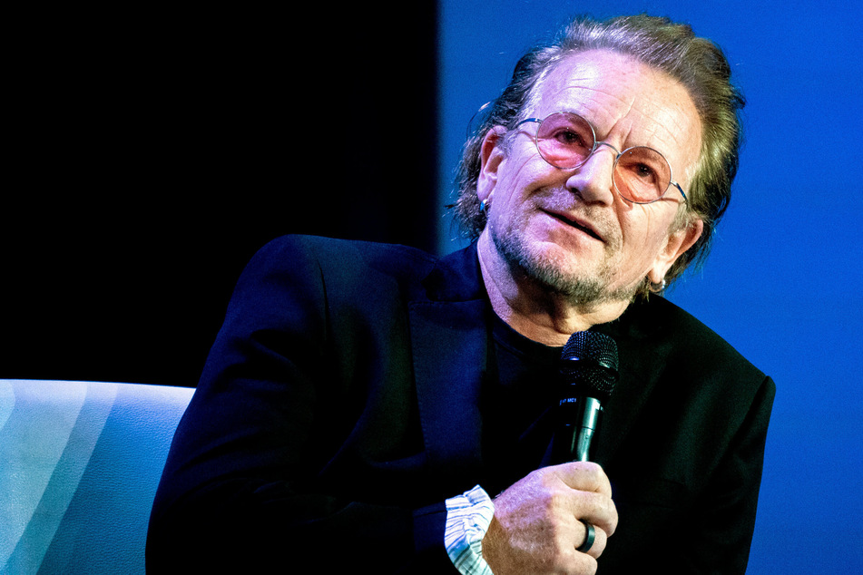 U2-Sänger Bono (62) stellte seine Autobiografie "Surrender – 40 Songs, eine Geschichte" vor.