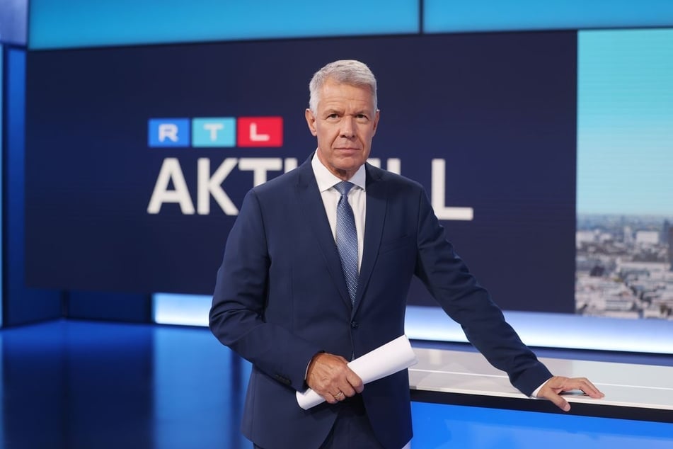 Insgesamt stand Peter Kloeppel (67) in über 4500 Sendungen für "RTL aktuell" vor der Kamera.