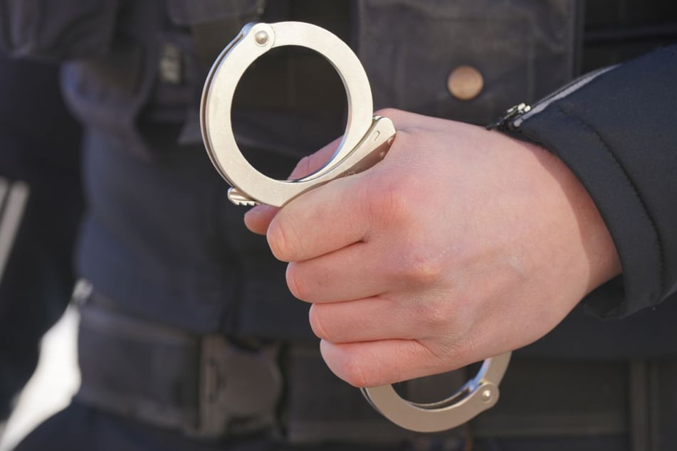 Messerattacke: Hat er mehrere Menschen mit einem Messer bedroht? Polizei nimmt 38-Jährigen fest