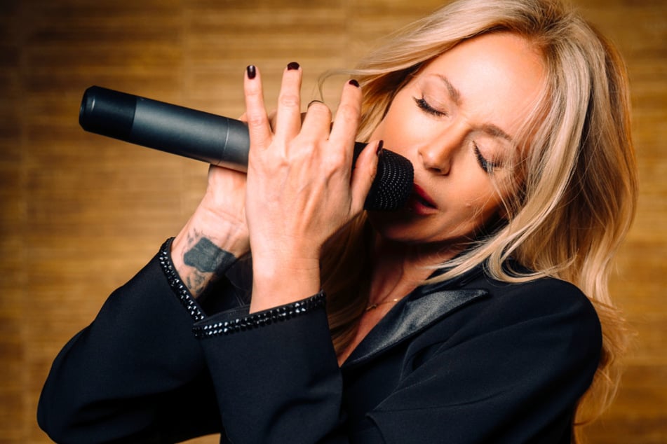 Hier spielt Michelle ihre letzten Songs auf großer Bühne